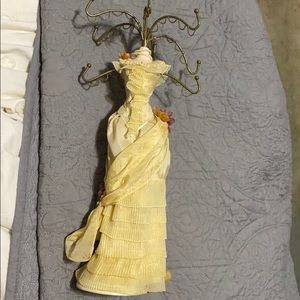 Beautiful vintage style mannequin necklace holder